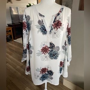 Daniel Rainn split beck top